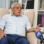 <p><b>Ədəbiyyatda Kəramət adlı adam yoxdur - <font color="#ff0000">Professor Zahid Xəlil&nbsp; &nbsp;</font></b></p>