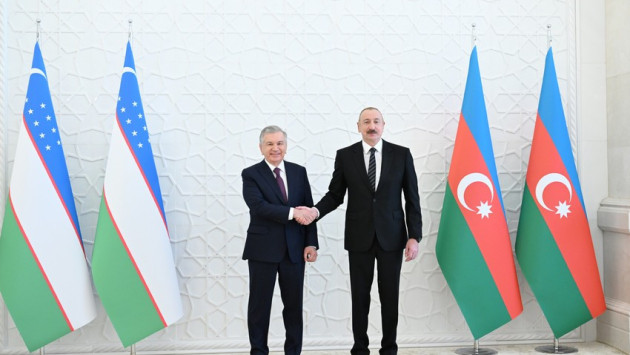 <p>Azərbaycan və Özbəkistan Prezidentləri mətbuata bəyanatlarla çıxış edib</p>