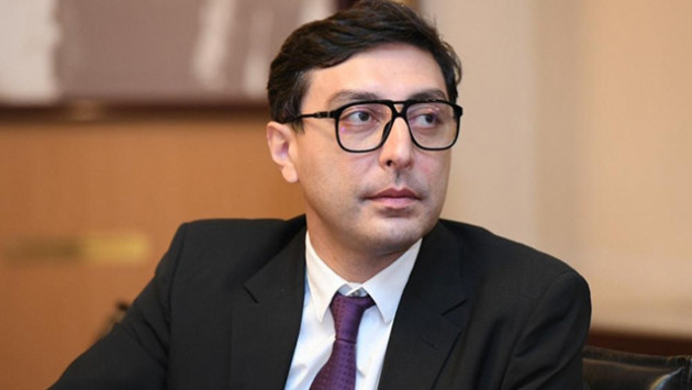 <p>Fərid Qayıbov yola salınır</p>